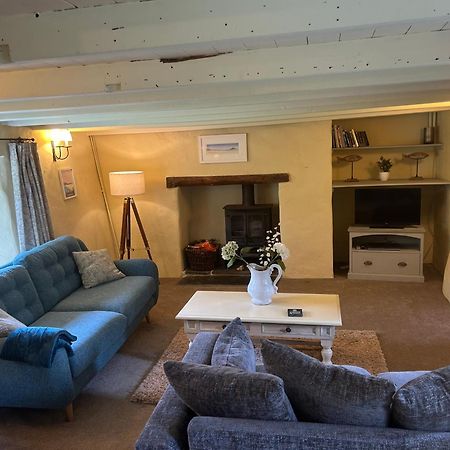 Meadowside Cottage, Characterful Grade 2 Listed Cottage Near To Wadebridge And Padstow Exteriér fotografie
